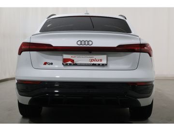 Audi Q8 e-tron - 4