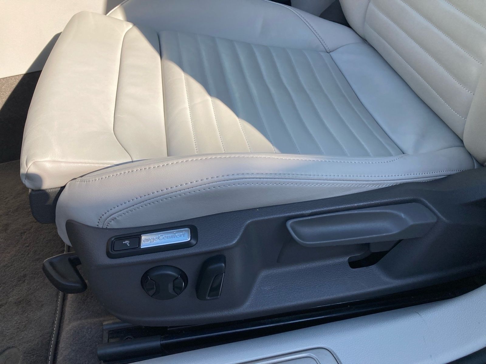 Volkswagen Passat Variant - Bild 23