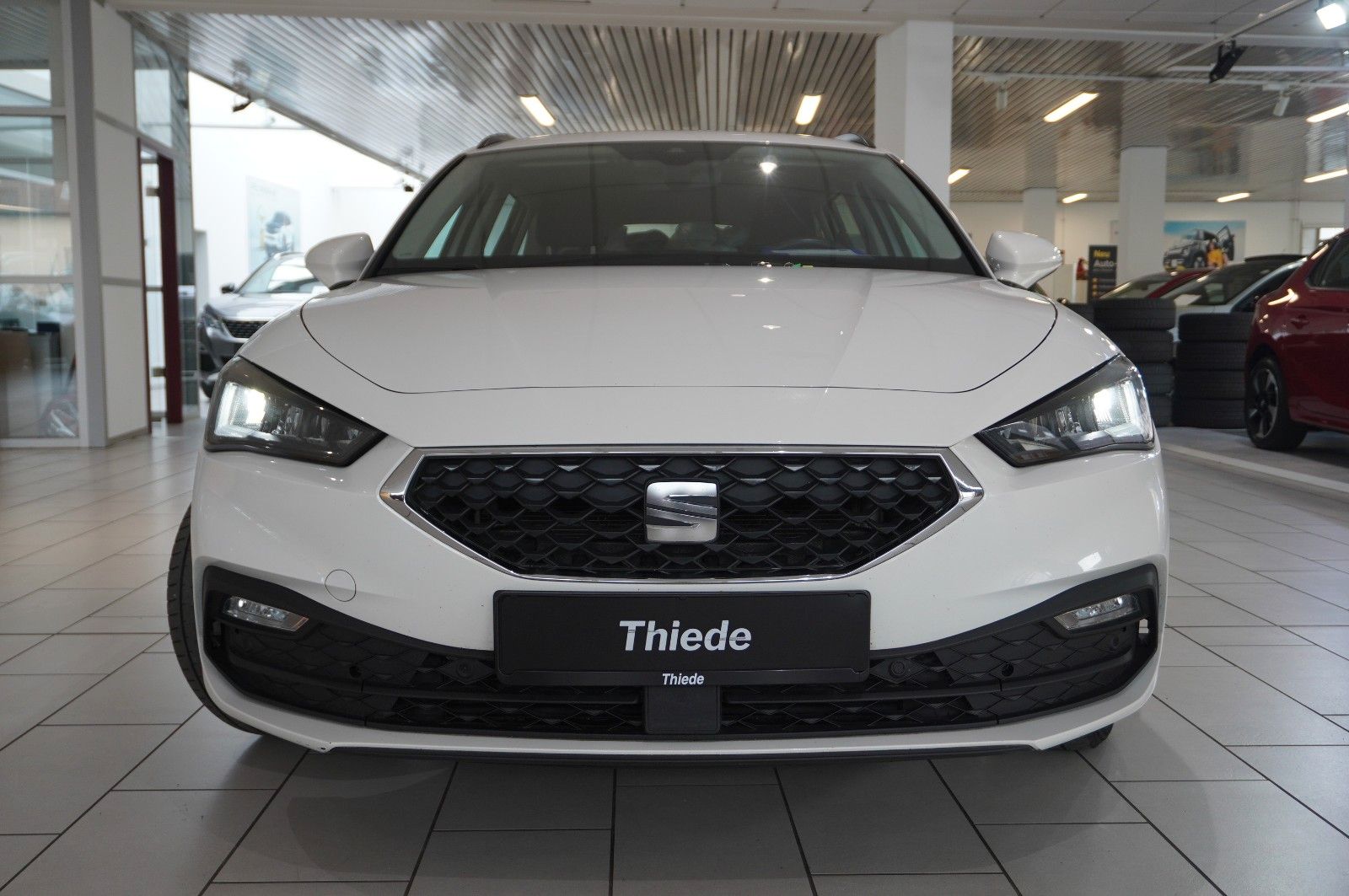 Fahrzeugabbildung SEAT Leon ST 2.0 TDI STYLE NAVI/LED/VIRT/SPORT/SH/DAB