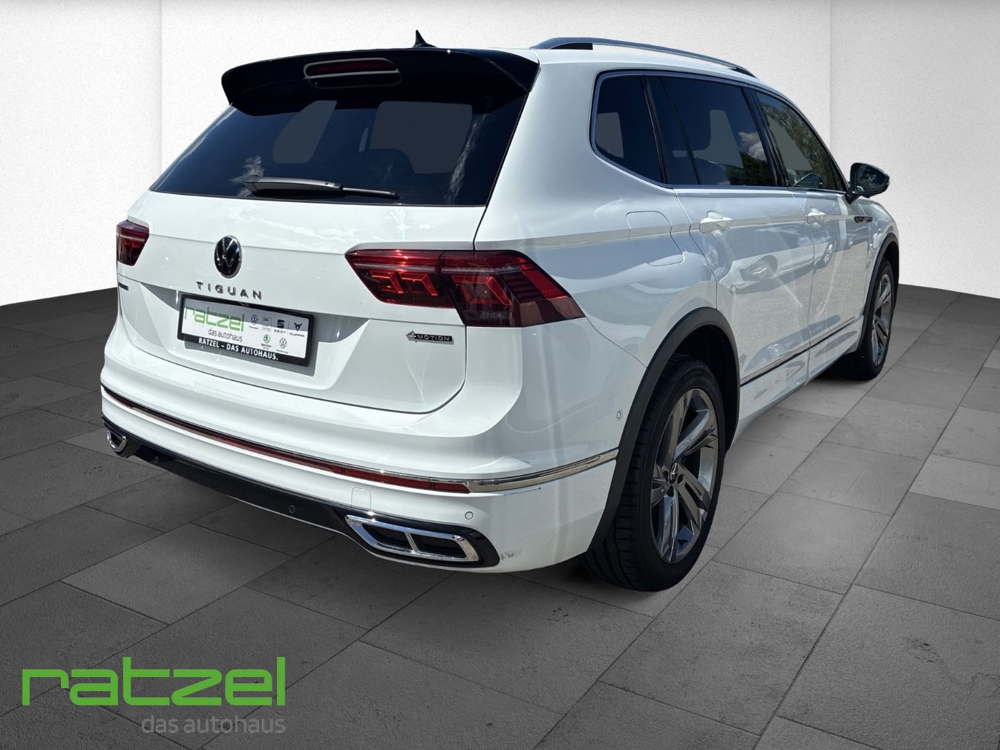 Fahrzeugabbildung Volkswagen Tiguan Allspace 4Motion R-Line 2.0 TSI DSG Area