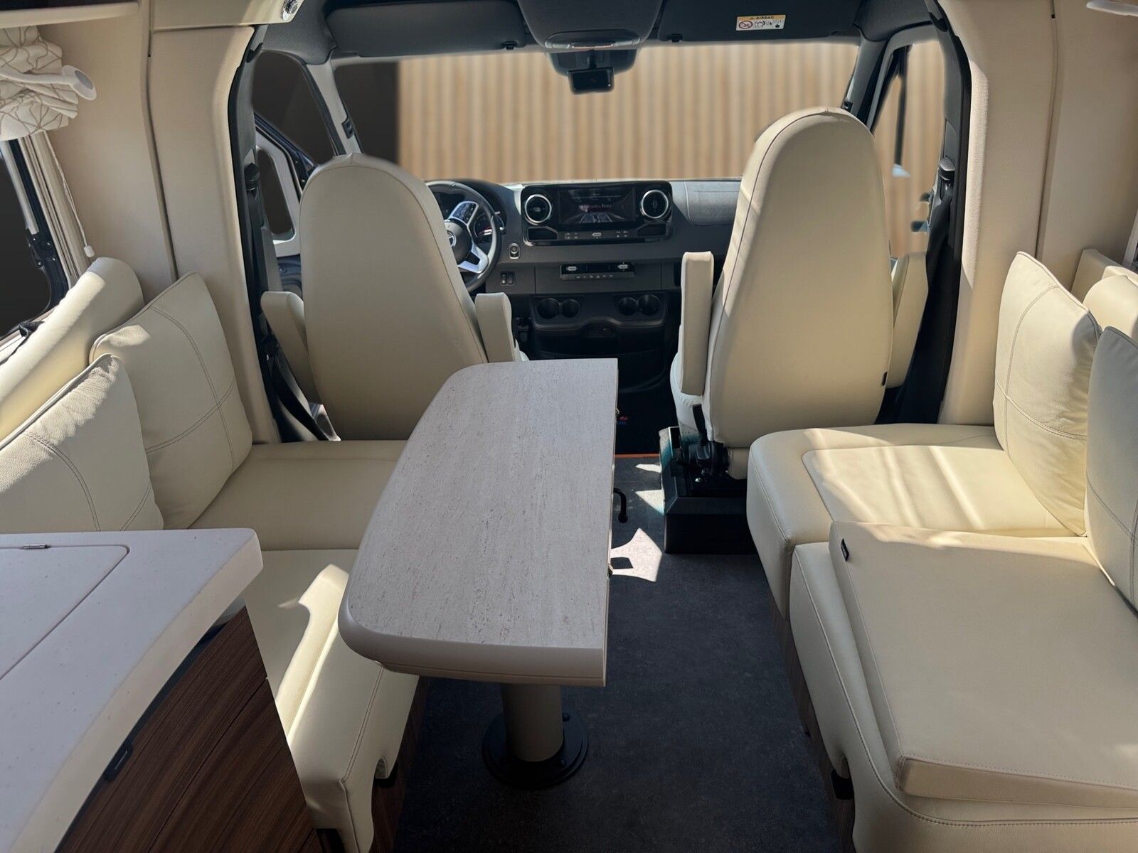 Fahrzeugabbildung Eura Mobil Contura CT 766 EF LuminaryPlus,Fahrassistenz