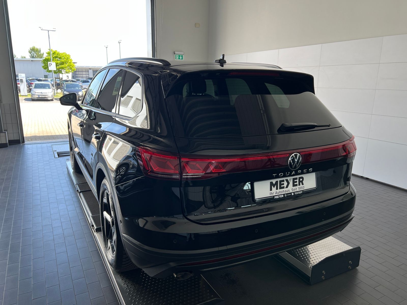 Fahrzeugabbildung Volkswagen Touareg 3.0 TDI 4MOTION *AHK, Luft, Leder, ACC,