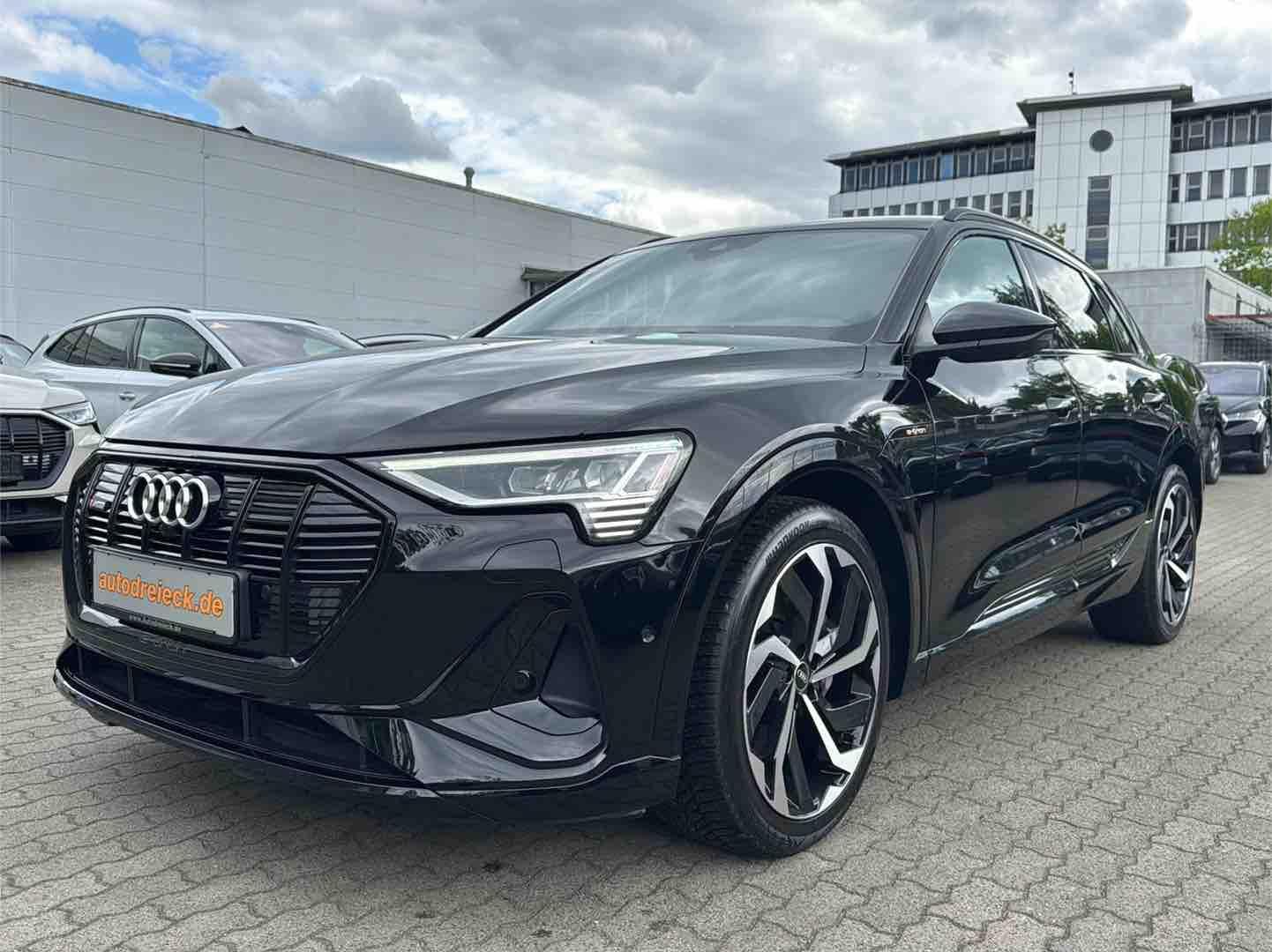 Audi e-tron 55 2x S line ALL BLACK ACC AHK 360° 21Z