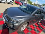 Volkswagen T-Roc 2,0  TSI Sport 4Motion*AHK*Spurhalteass.*R - Volkswagen T-Roc mit Benzin-Antrieb: Limousine