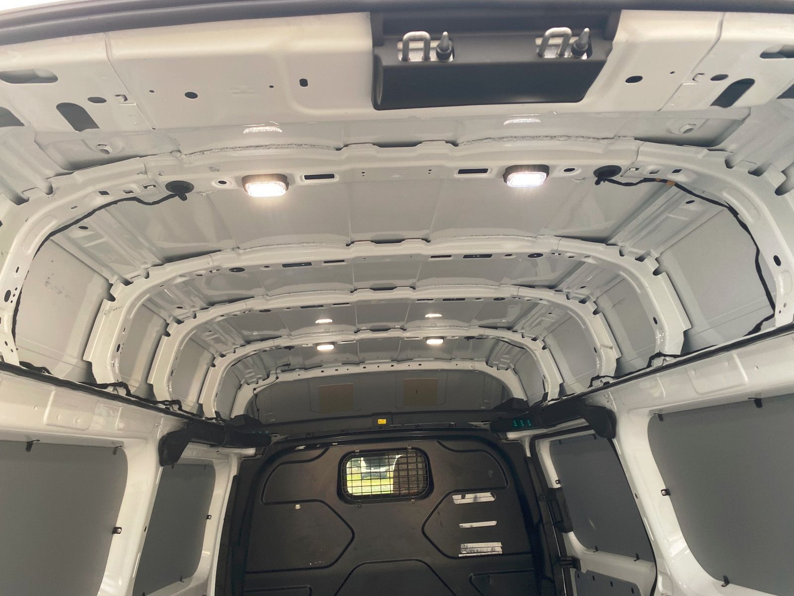 Fahrzeugabbildung Ford Transit Custom Kasten 300L2H2 Trend,AHK,GARANTIE