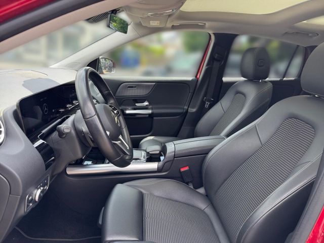 GLA 250 e Progressive Navi Panorama AHK Business