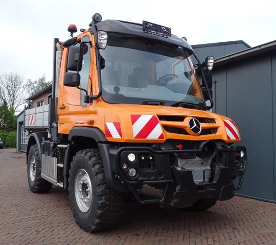 Unimog U218 EURO 6 agricultural truck