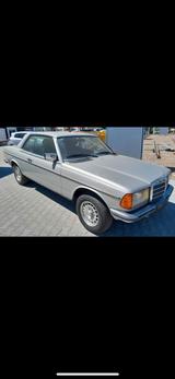 Mercedes-Benz W123 Coupé (Baujahr 1982) - Mercedes-Benz: C W123