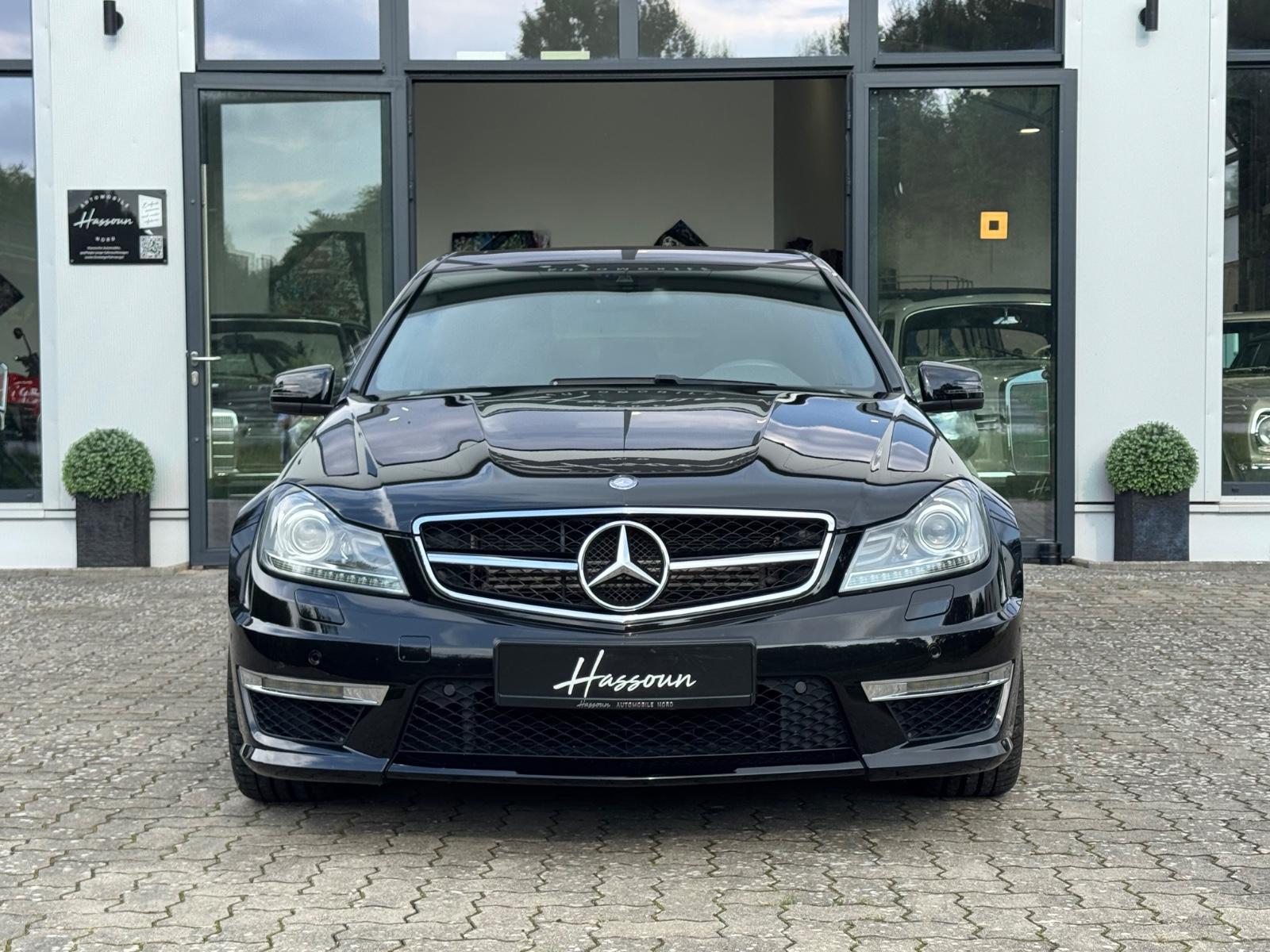 Mercedes-Benz C 63 AMG/Deutsches Fahrzeug/MB Scheckheft/VMax