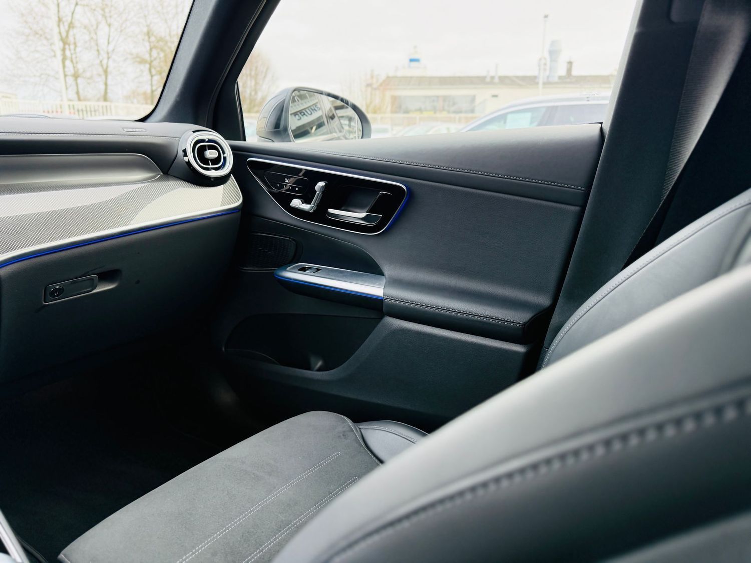 Fahrzeugabbildung Mercedes-Benz GLC 220 d 4M AMG Premium, AHK, 360°, Winter, Mem