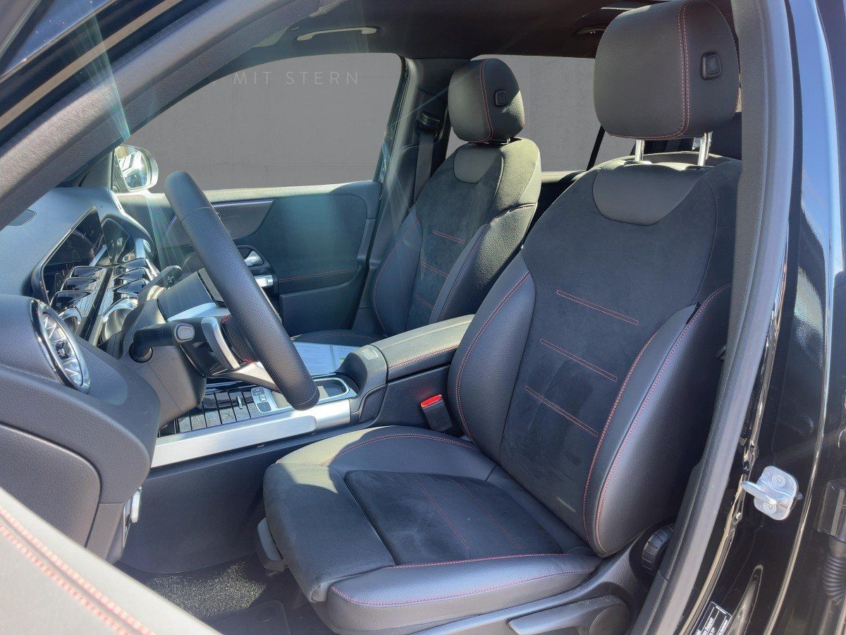 Fahrzeugabbildung Mercedes-Benz GLB 220 d 4M AMG/Night/Pano/Kamera/AHK