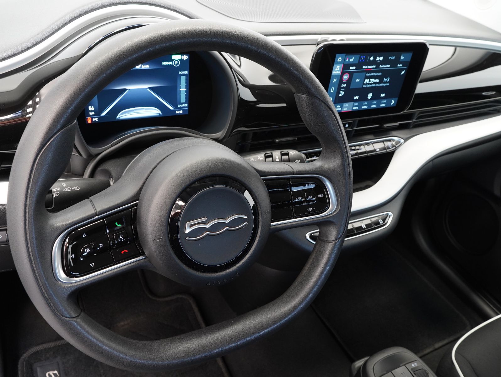 Fahrzeugabbildung Fiat 500e Action TEMPOMAT/DC-LADEN/SOH