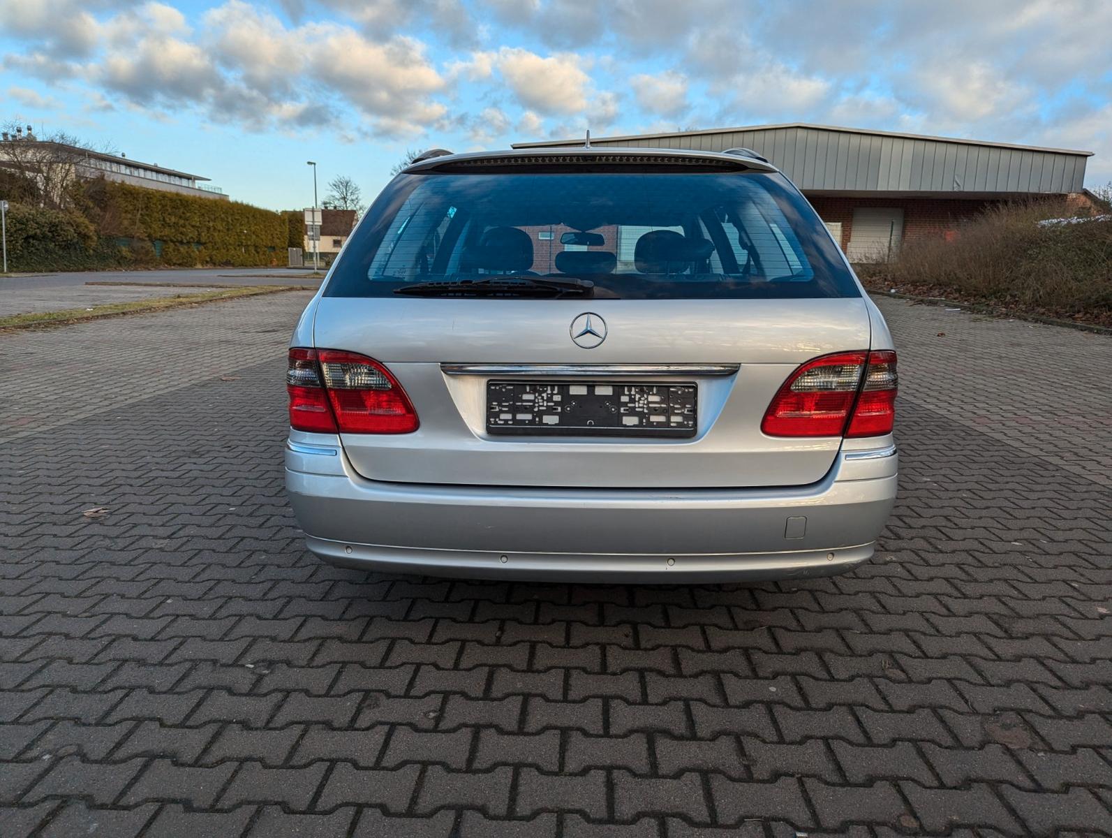 Mercedes-Benz E 220 T-Modell E 220 T CDI Avantgarde