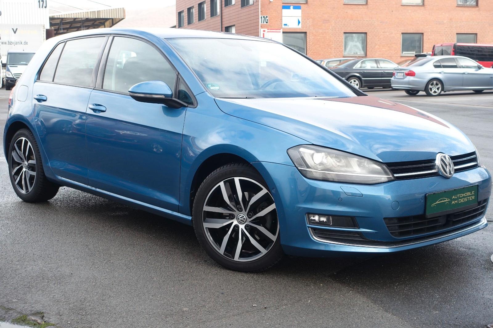 Volkswagen Golf VII Lim.Highline*XENON*LED*SHZ*NAVI*RFK*ACC