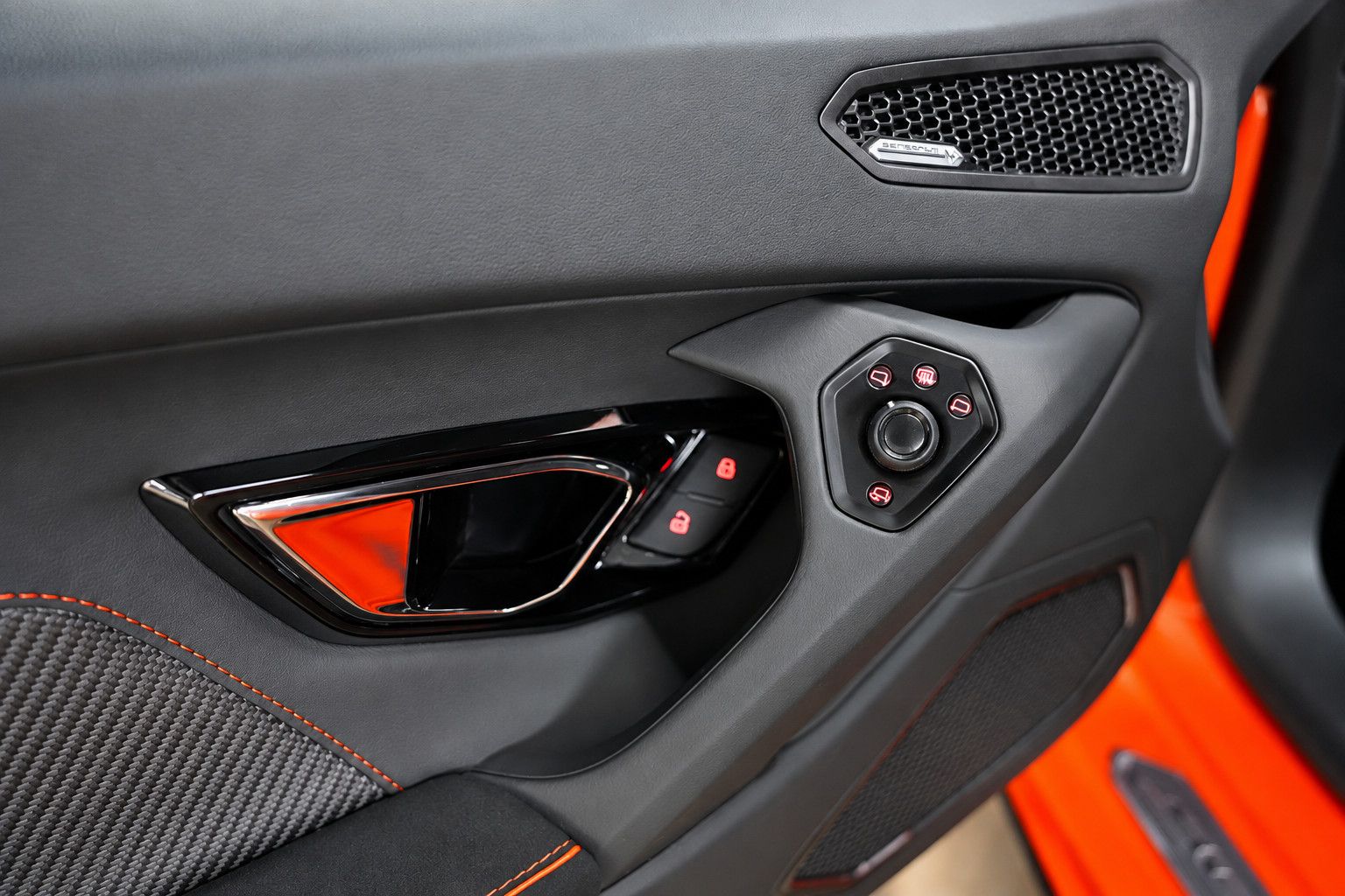 Fahrzeugabbildung Lamborghini Huracán EVO V10 *Lift*Sensonum*Kamera*ACC*SHZ