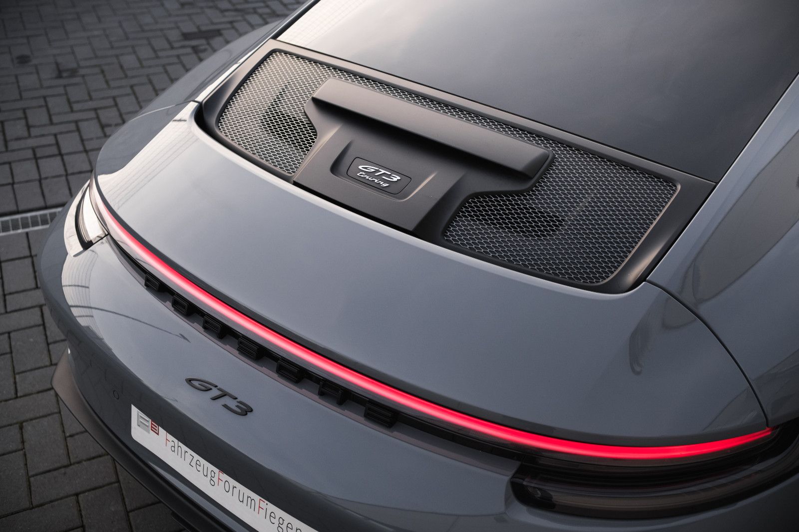 Fahrzeugabbildung Porsche 992/911 GT3 Touring-Lift-PDLS-Kamera-90L.-1. Hd.