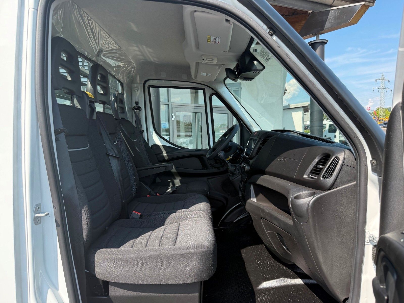 Fahrzeugabbildung Iveco Daily 35S16 3.0L *R3.450mm*AHK*Kamera*Klima*