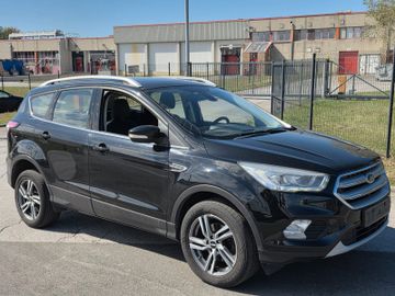 Ford Kuga - 1