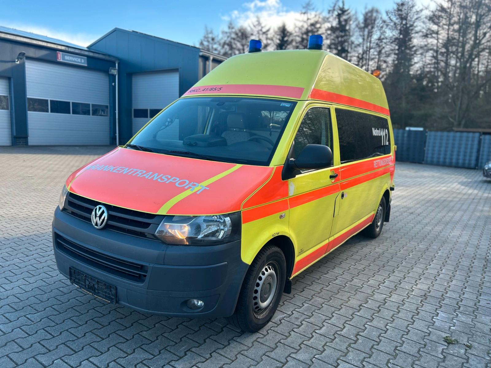 Volkswagen T5  2,0 Krankenwagen