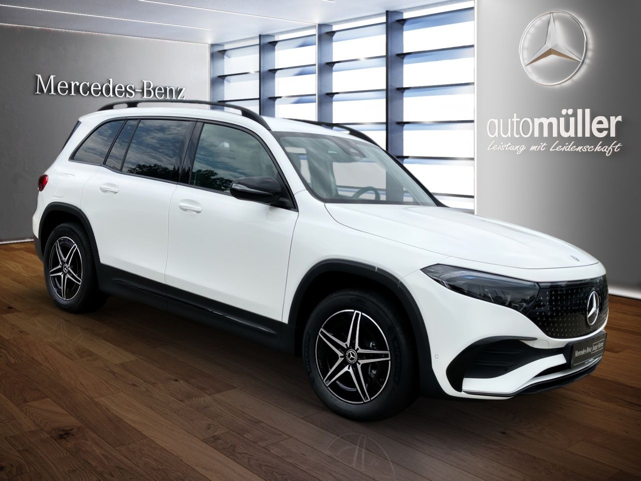 Fahrzeugabbildung Mercedes-Benz EQB 300 4M BONUS+AMG+NIGHT+AHK+DISTRON+KAMERA+