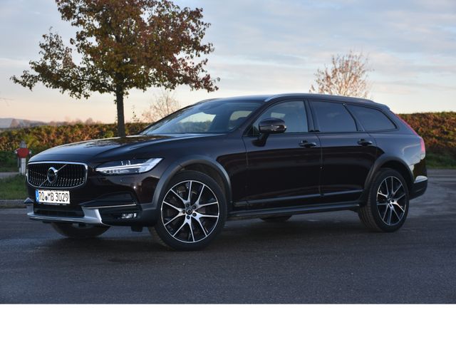 Volvo V90 Cross Country Pro AWD/Leder /ACC/InteliSafe