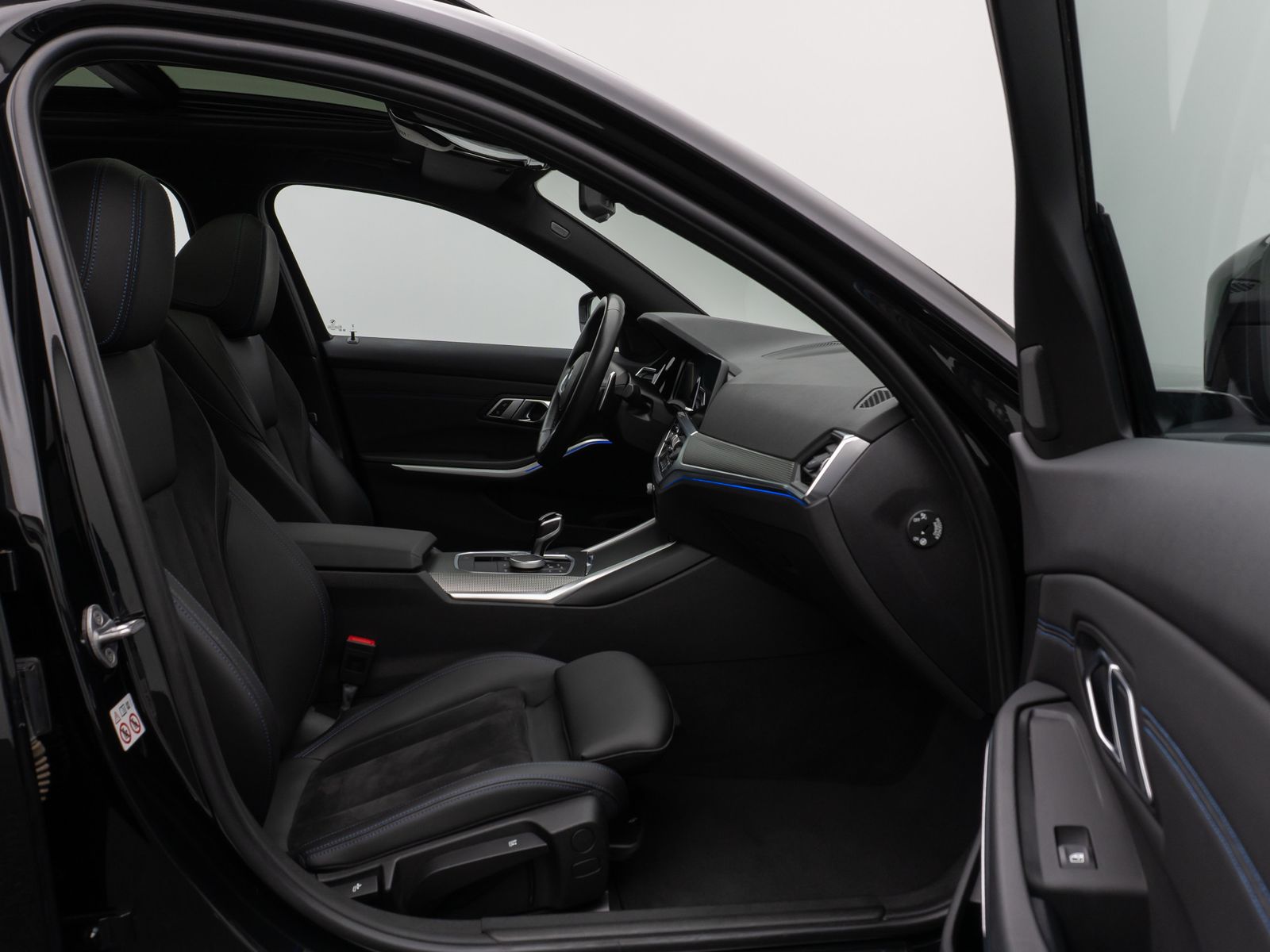 Fahrzeugabbildung BMW 320d M Sport Kamera DAB HiFi Komfort Alarm 19Zol