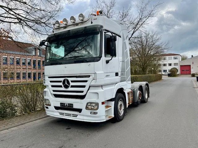 Mercedes-Benz Actros 2544 Megaspace/6x2 Lenk/Liftachse/Eu5