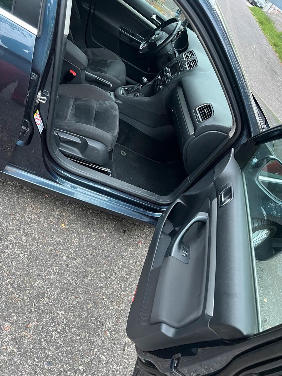 Volkswagen Golf 2010 — photo 15