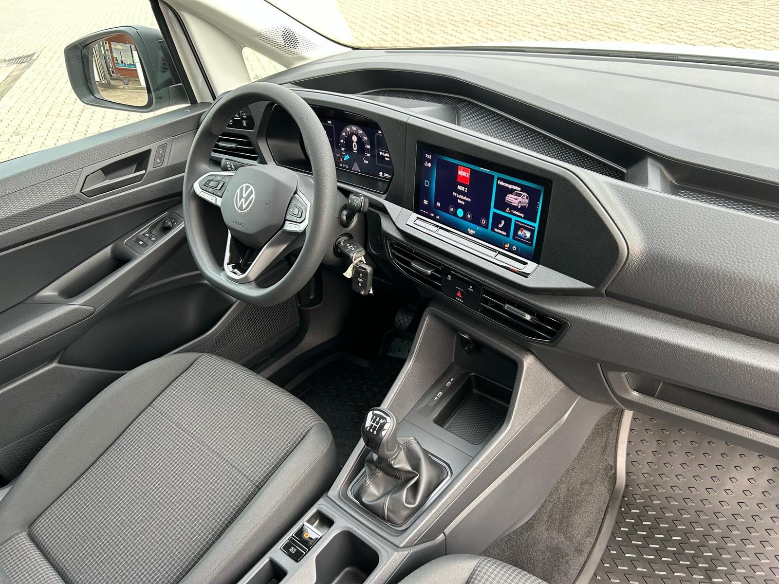 Volkswagen Caddy Cargo 1.5 TSI / AHK App-Connect