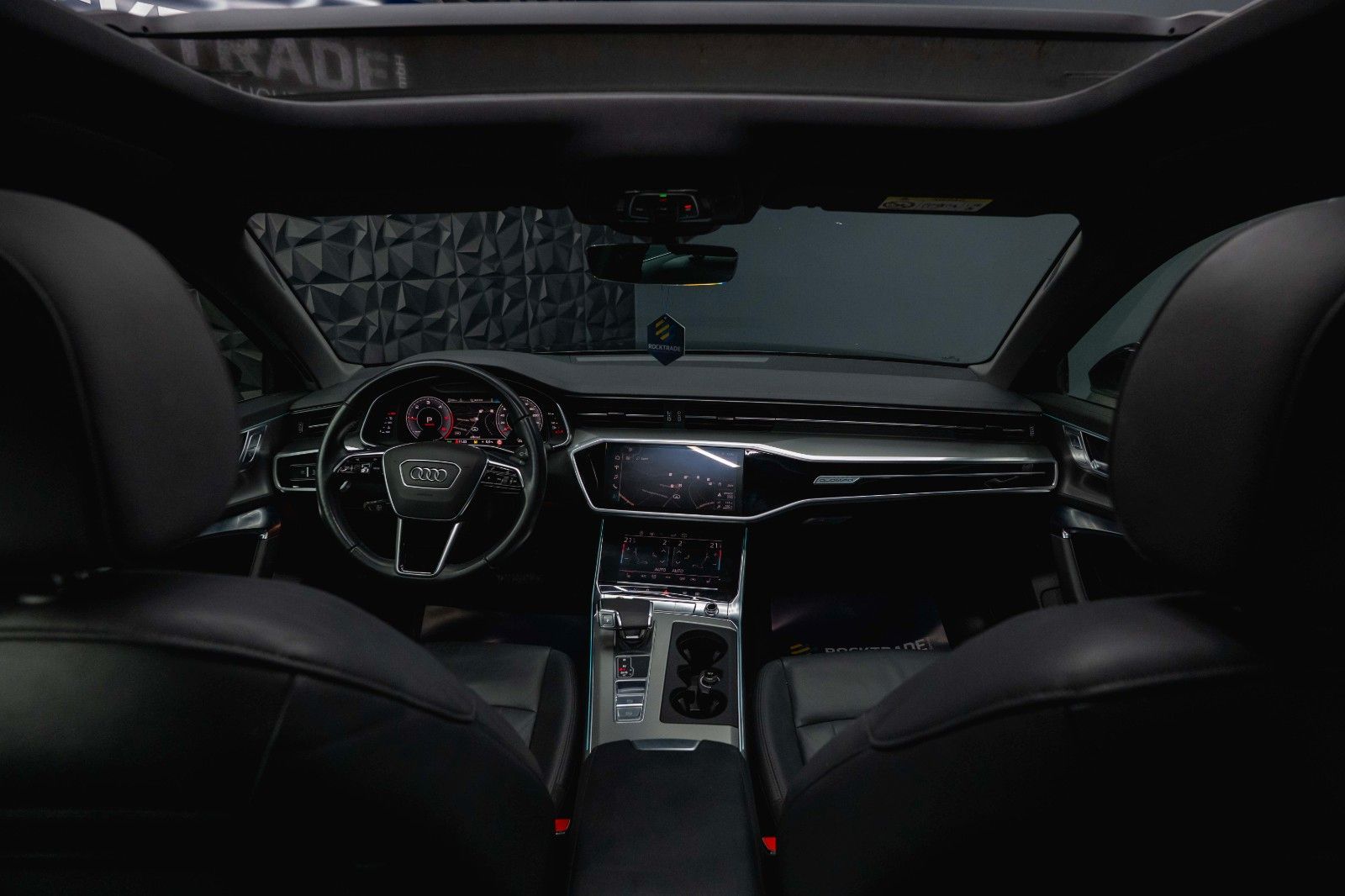 Fahrzeugabbildung Audi A6 Avant 45 TDI quattro Sport design *Pano*ACC*