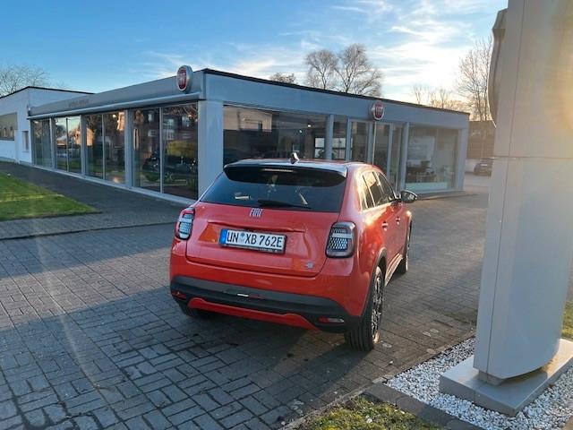Fiat 600 e La Prima