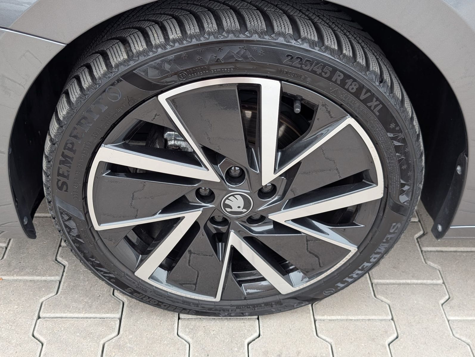 Fahrzeugabbildung SKODA Octavia 2.0 TDI Sportline DSG MATRIX*WINTER*5J.G