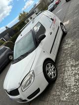 Skoda Praktik - Skoda Praktik mit Benzin-Antrieb