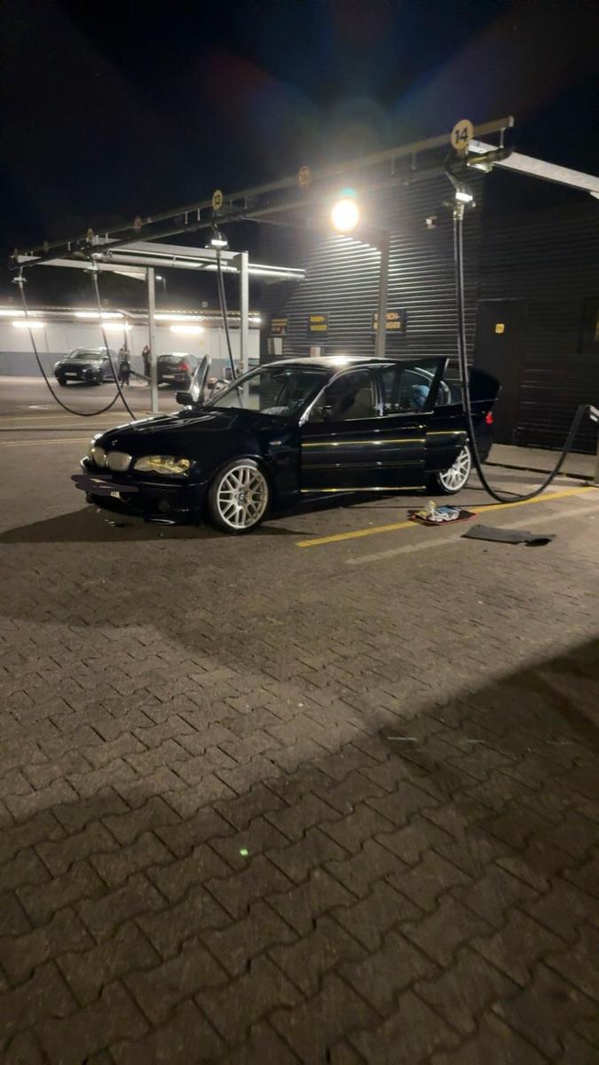 BMW 325