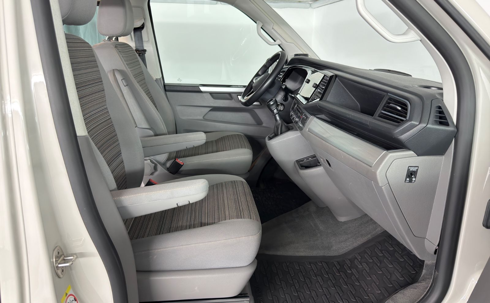 Volkswagen T6.1 California Beach Camper ACC Navi RFK Standh foto 24