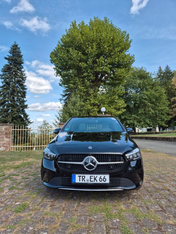 Image of Mercedes-Benz B 180