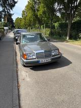 Mercedes-Benz 260 E - Mercedes-Benz 260: 260e