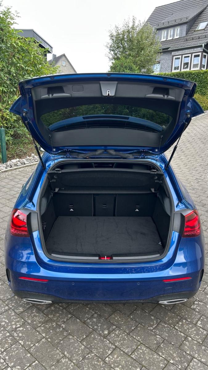 Mercedes-Benz A 250 e Plug-in-Hybrid DCT AMG / Top Zustand