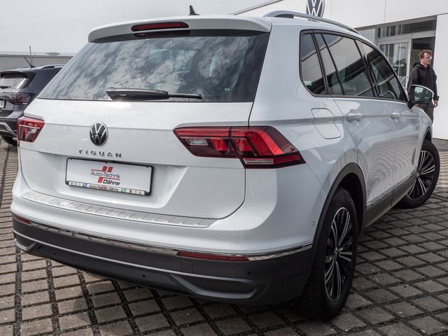Tiguan 2.0 TDI Active KAMERA NAVI AHK ACC LED