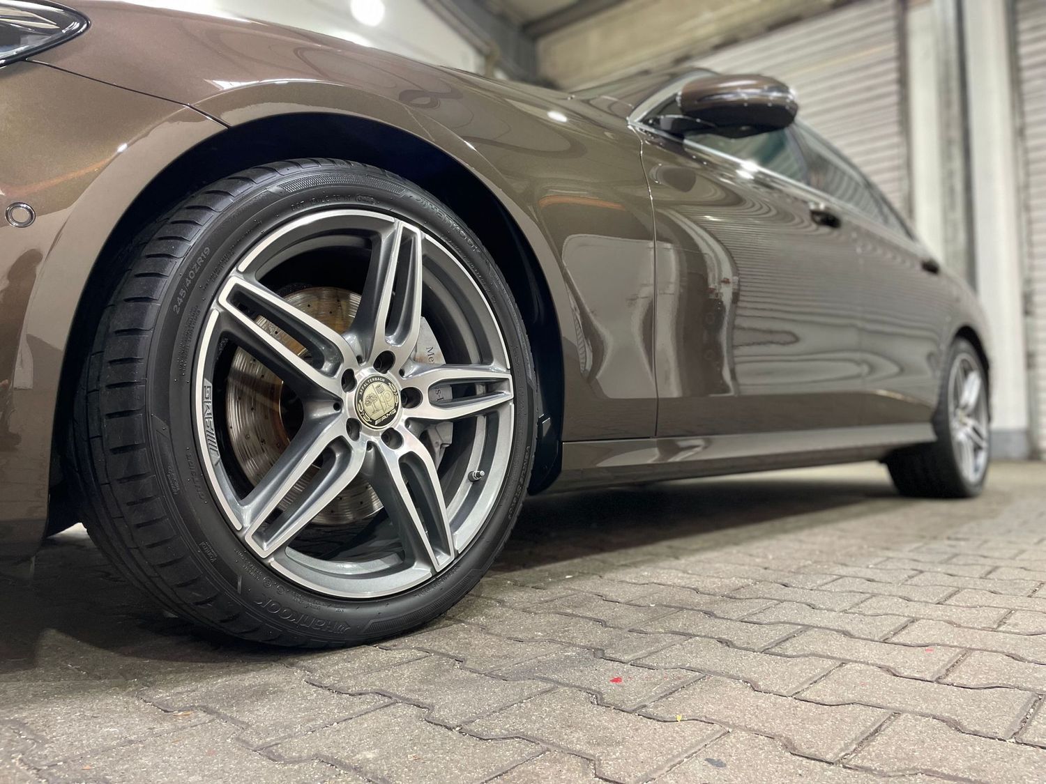 Fahrzeugabbildung Mercedes-Benz E 200 AMG#LED#Kamera#Spur#Alcantara#Ambiente