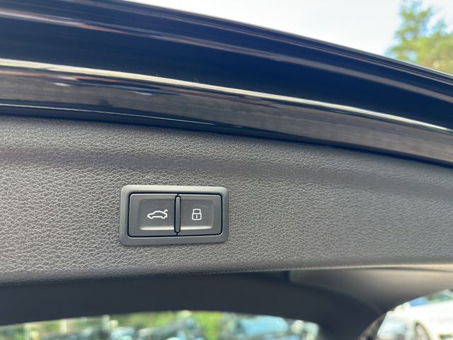 Q3 35 2.0 TDI advanced KAMERA SHZ AHK LED