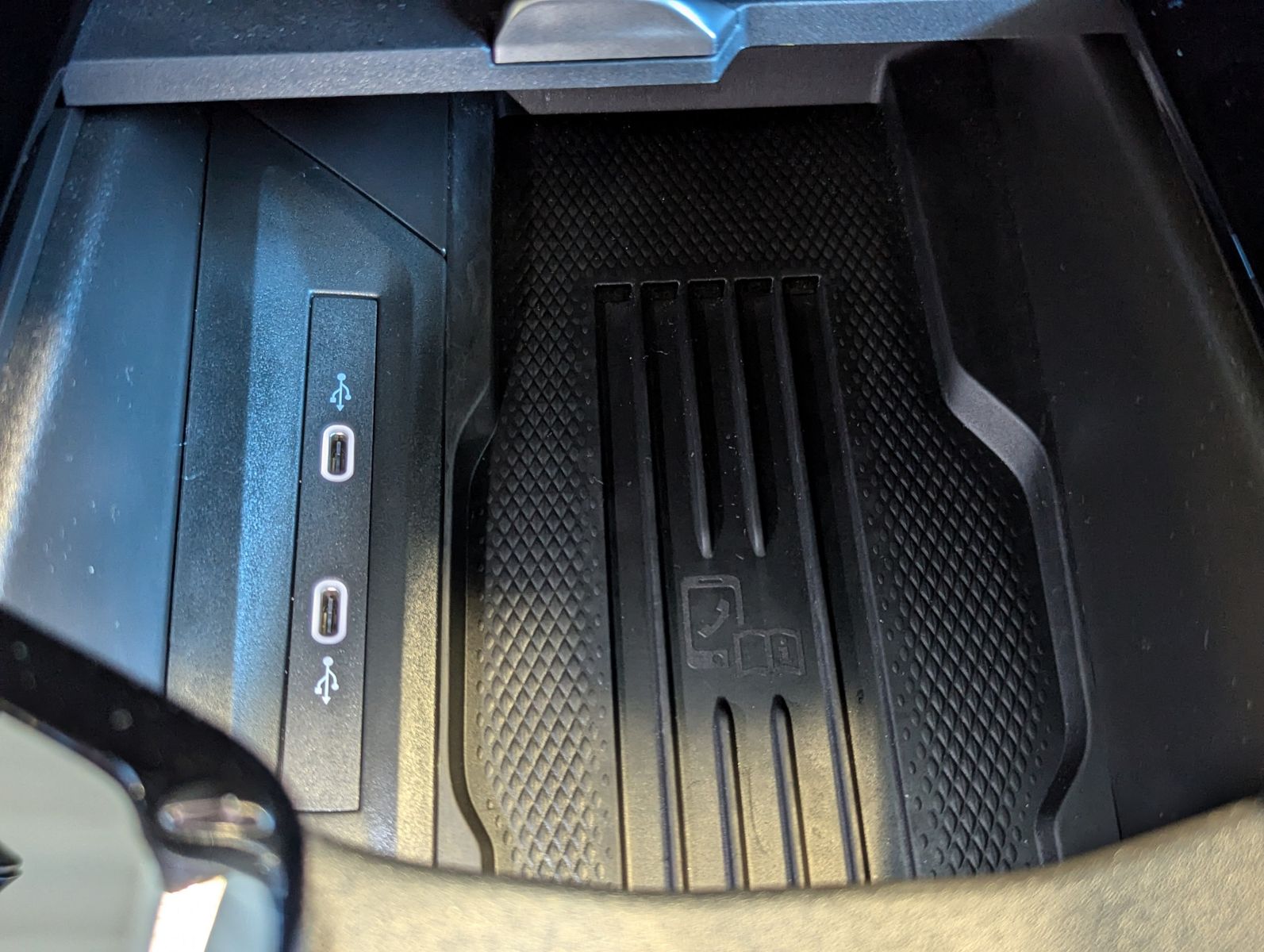 Fahrzeugabbildung SKODA Superb 2.0TDI DSG 4x4 Pano Matrix ACC AHK 5J Gar