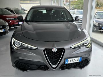 Alfa-Romeo Stelvio - 2
