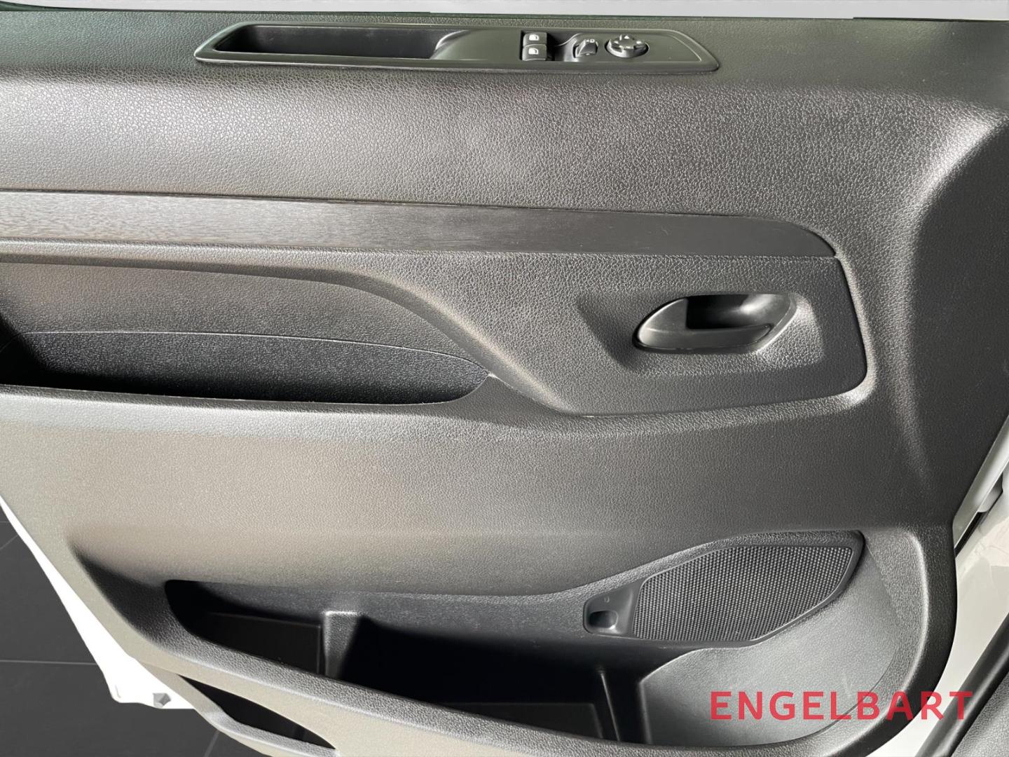 Toyota Proace 2.0 D-4D L2 Meister AHK PDC vorne + hinte