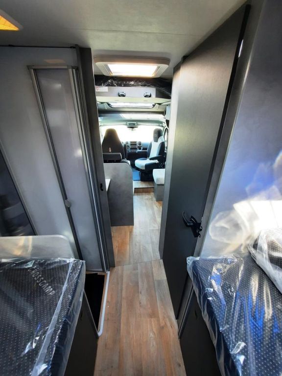 Fahrzeug Übersicht 5 Fahrzeugabbildung Crosscamp EXPDN 7.4 E Verfüg./Sparen Sie 4.566,- €
