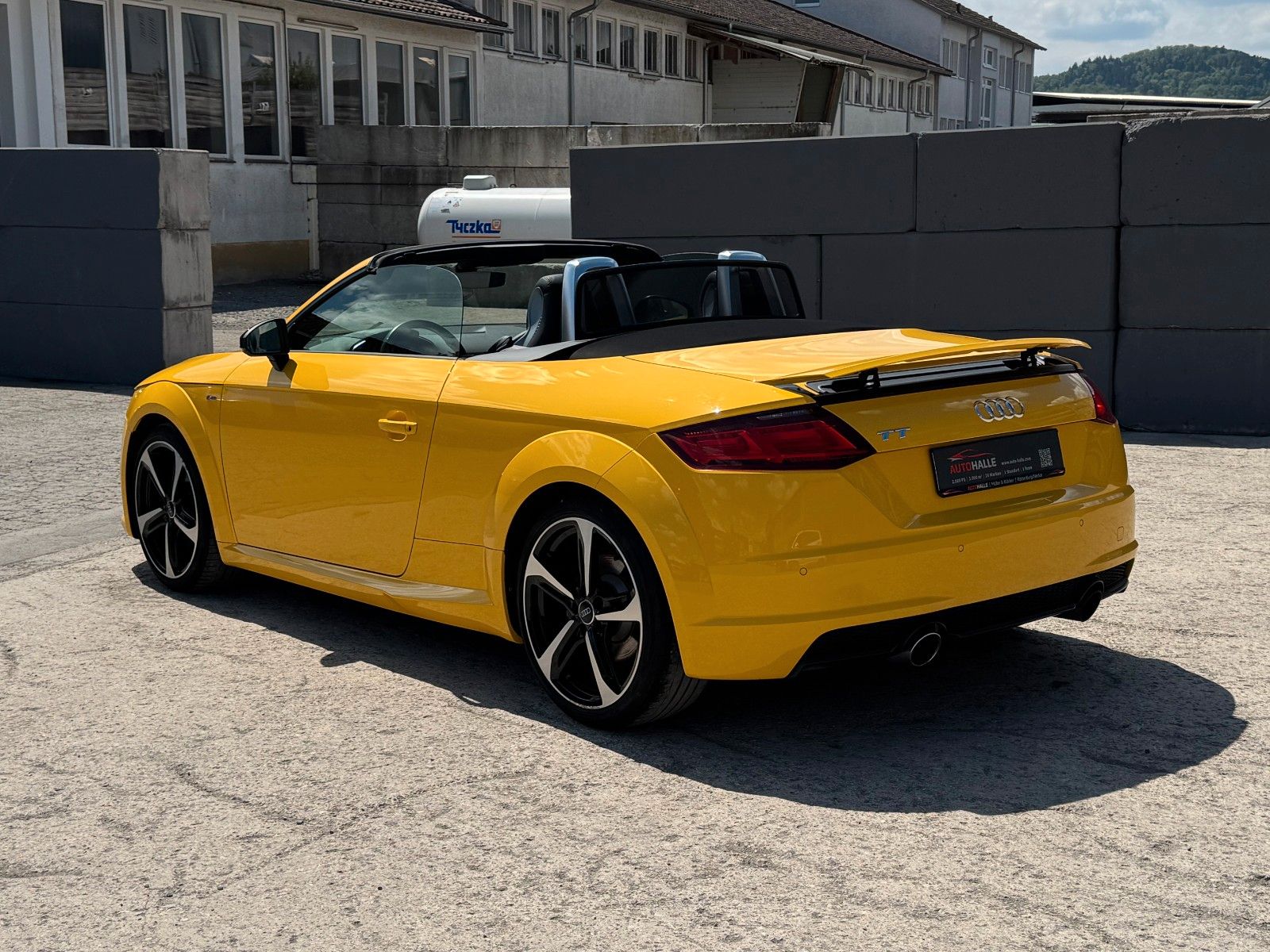 Fahrzeugabbildung Audi TT Roadster 2.0 TFSI DSG S-Line B&O Alcan. SHZ