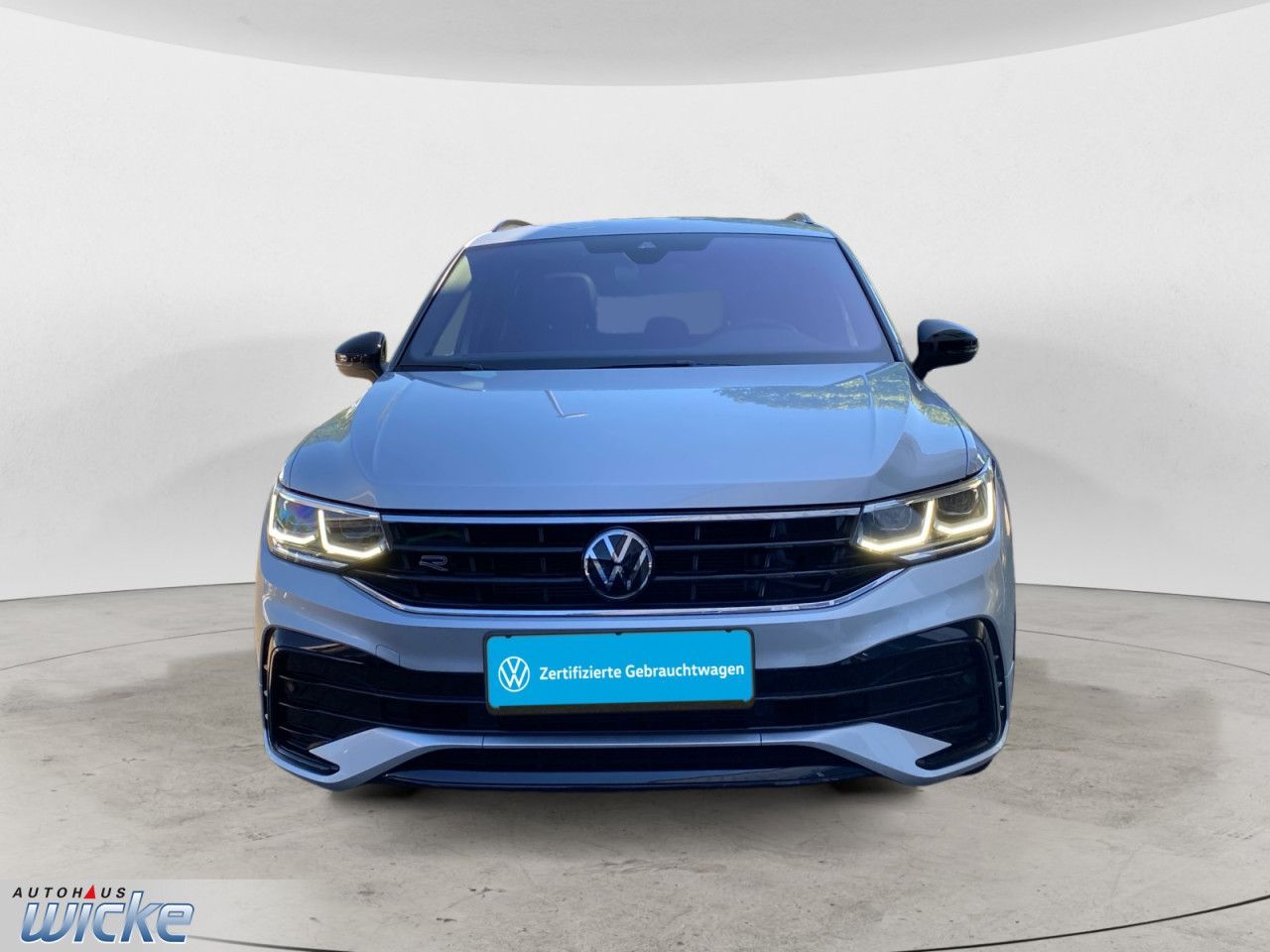 Volkswagen Tiguan 1.5 TSI DSG R-Line NAVI KLIMA PANO PDC foto 3