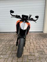 KTM Duke 125 von 2019 +TÜV, Kettensatz, Reifen Neu - KTM DUKE 125