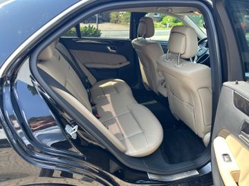 Mercedes E 220 - 10
