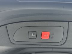 Fahrzeugabbildung DS Automobiles DS 7 1.6 E-Tense 300 Rivoli 4x4 mit AHK